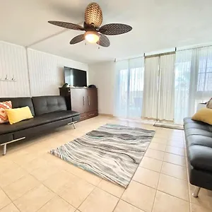 Beachfront With Amazing Views Holiday home Hau'ula